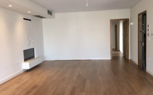 VOULA CENTER -SINGLE LEVEL RESIDENCE