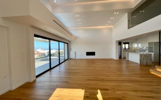 2 LEVEL PENTHOUSE RESIDENCE-GOLF
