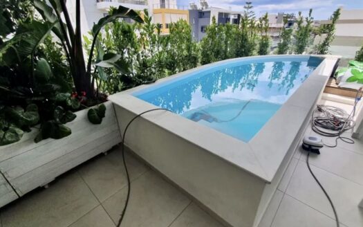 GLYFADA CENTER -SINGLE LEVEL RESIDENCE