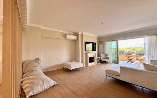 GOLF -NEW LUXURY APARTMENT