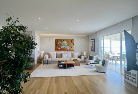 SEA VIEW APARTMENT