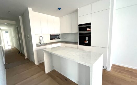 NEW LUXURY APARTMENT GLYFADA