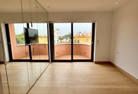 LUXURY APARTMENT -CLOSE TO THE BEACH