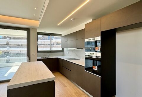 NEW BUILD-LUXURY APARTMENT GLYFADA