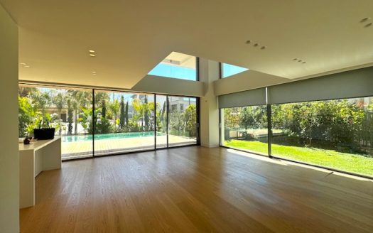 VOULA 2 -LEVEL RESIDENCE WITH  PRIVATE POOL