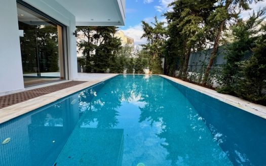 GLYFADA -CENTER -2 LEVEL RESIDENCE