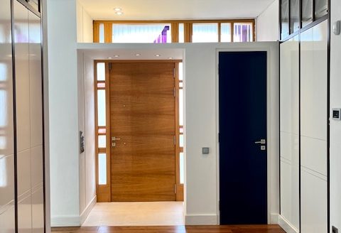 VOULA – 3 LEVEL LUXURY MAISONETTE