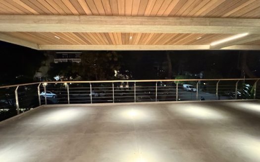 SINGLE LEVEL RESIDENCE A+
