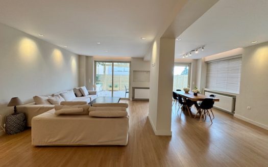 LUXURY FURNISHED APARTMENT -GLYFADA CENTER