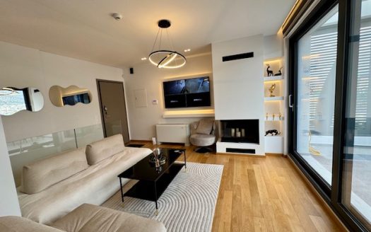 GLYFADA- 2 LEVEL MAISONETTE