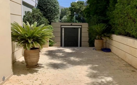 SINGLE LEVEL RESIDENCE -VOULA