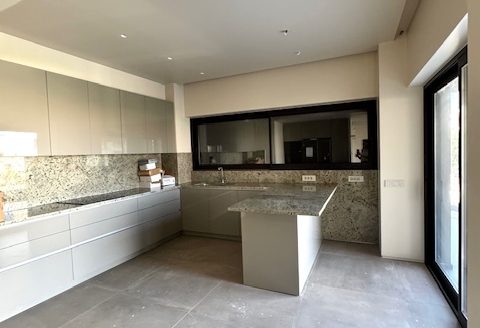 VOULA -3 LEVEL LUXURY RESIDENCE
