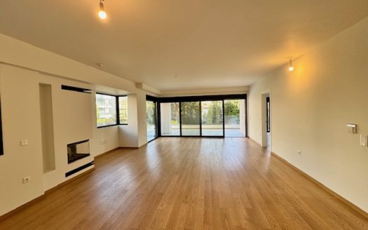 AIXONI -SINGLE LEVEL RESIDENCE