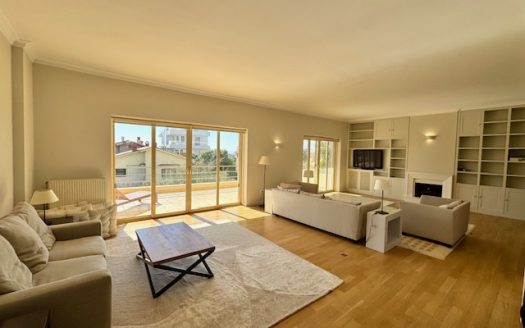 2 -LEVEL RESIDENCE  GLYFADA