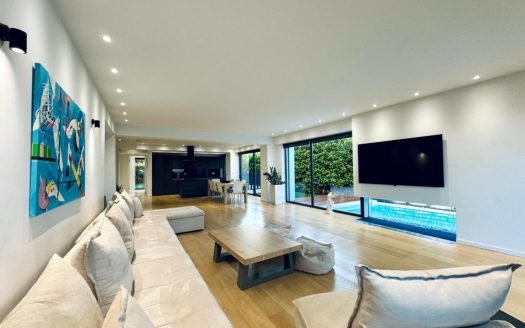 ELLINIKO-LUXURY MAISONETTE