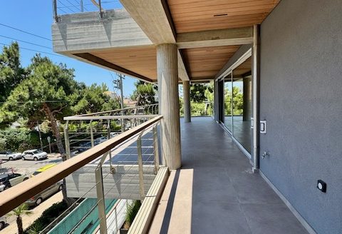 GLYFADA -CENTER-SINGLE LEVEL RESIDENCE   A+