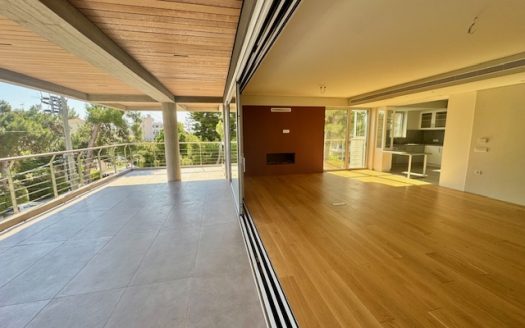 GLYFADA -CENTER-SINGLE LEVEL RESIDENCE   A+