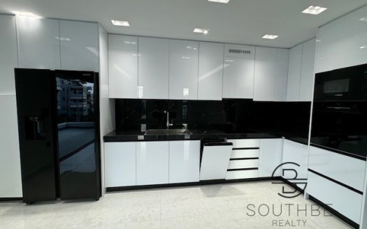 FURNISHED APARTMENT -GOLF