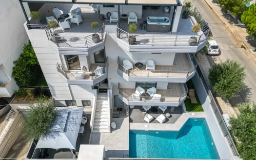 GLYFADA -GOLF 3 LEVEL RESIDENCE WITH PRIVATE GARDEN &POOL