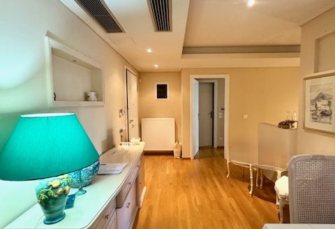 GLYFADA CENTER -2 LEVEL MAISONETTE