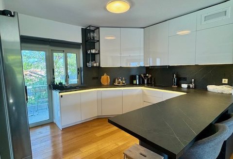 VOULA-PIGADAKIA 2 LEVEL MAISONETTE WITH AMAZING SEA VIEW