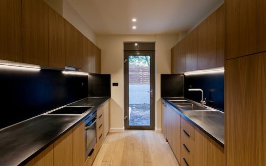 GLYFADA CENTER-2 LEVEL LUXURY MAISONETTE