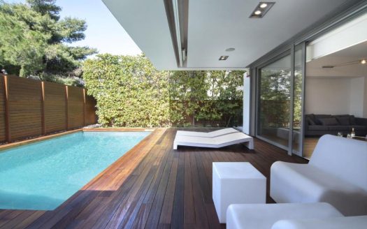 VOULA -2 LEVEL FURNISHED MAISONETTE