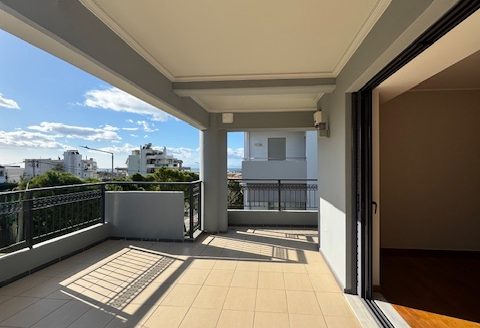 GLYFADA GOLF -2 LEVEL MAISONETTE WITH SEA VIEW