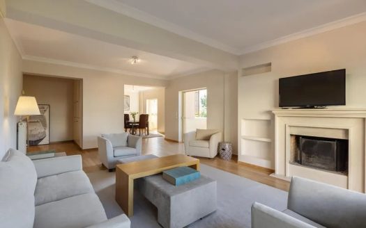 GLYFADA-LUXURY APARTMENT