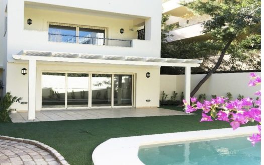 GLYFADA CENTER  -LUXURY VILLA  CLOSE TO THE BEACH