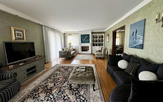 GLYFADA-CENTER  TOP FLOOR MAISONETTE WITH SEA VIEW