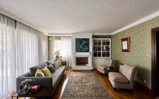 GLYFADA-CENTER  TOP FLOOR MAISONETTE WITH SEA VIEW