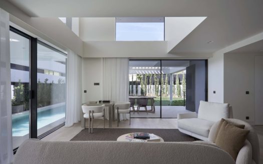 VOULA CENTER -LUXURY MAISONETTE A+