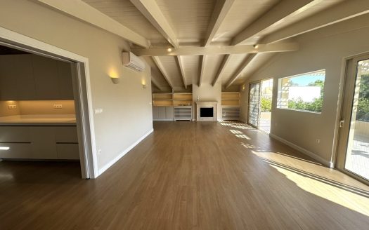 GLYFADA -CENTER -GOLF-LUXURY APARTMENT WITH AMAZING VIEW