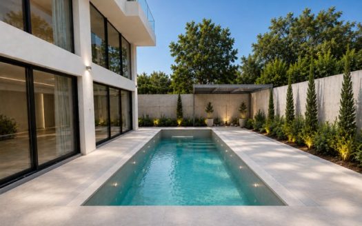 GLYFADA-CENTER LUXURY MAISONETTE A+ WITH PRIVATE GARDEN &POOL